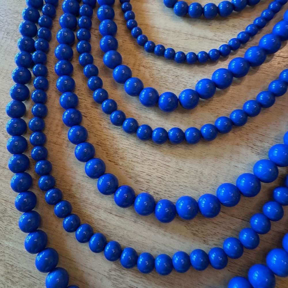 Elegant Blue Beaded Necklace